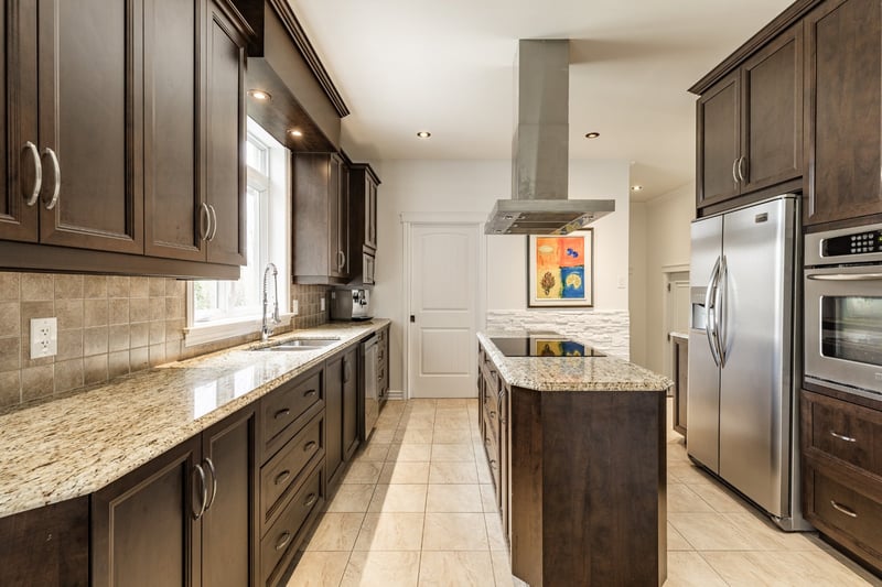 Luxury estate at 383 Rue des Échevins, Saint-Jean-sur-Richelieu, QC — photo 7