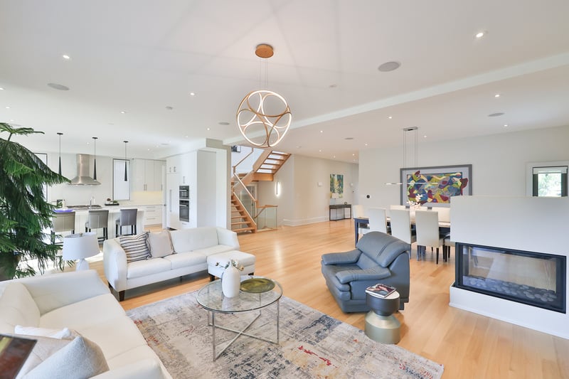 Luxury estate at 1456 Applewood Road, Mississauga, ON — photo 7