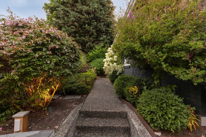 Luxury estate at 13877 32 Avenue, Surrey, BC — photo 6
