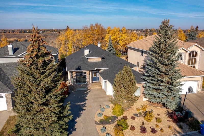 4-bedroom luxury home in 1656 Evergreen Hill Southwest, Calgary, AB