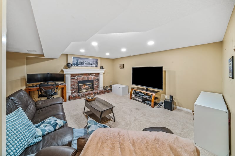 Luxury estate at 76 Stradbrooke Way Southwest, Calgary, AB — photo 29