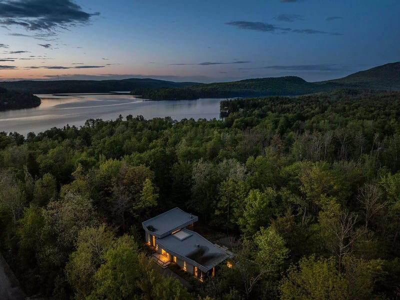 Luxury estate at 15 Chemin du Hibou, Eastman, QC — photo 14
