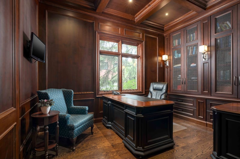 Luxury estate at 1469 Crescent Road, Mississauga, ON — photo 13