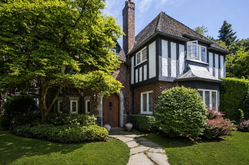 Luxury estate at 4576 Connaught Drive, Vancouver, BC — photo 2