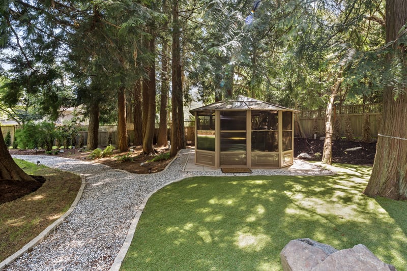 Luxury estate at 1007 Kentwood Place, Victoria, BC — photo 26