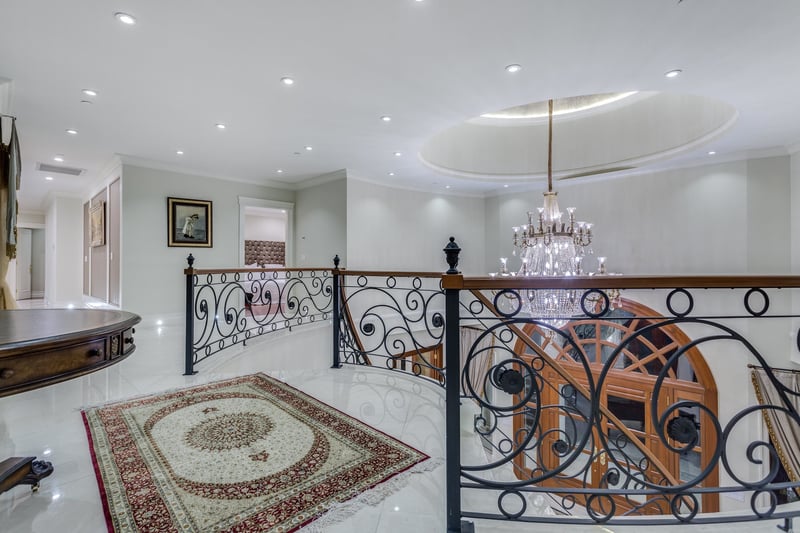 Luxury estate at 1175 Eyremount Drive, West Vancouver, BC — photo 25