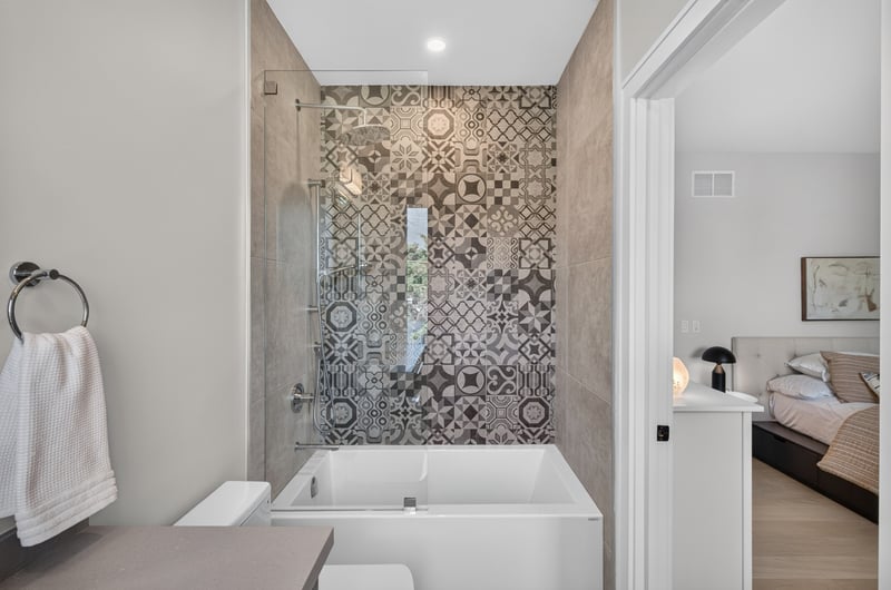 Luxury estate at 1047 Meredith Avenue, Mississauga, ON — photo 17