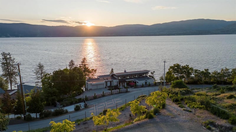 Luxury estate at 5560 Lakeshore Road, Kelowna, BC — photo 44