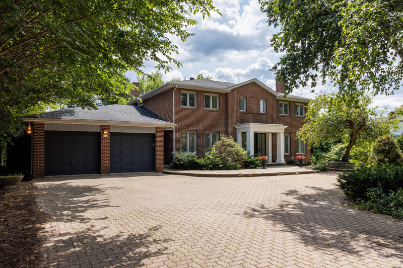 5-bedroom luxury home in 15 Old Colony Rd, Toronto, ON