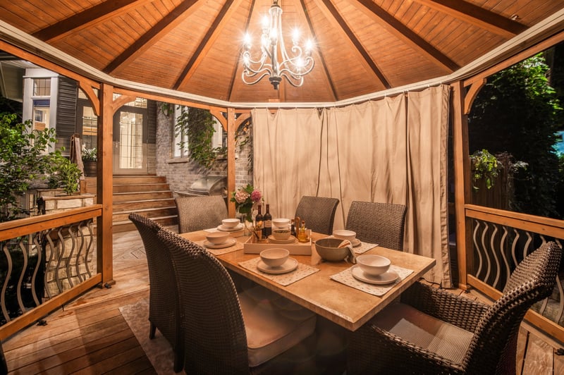 Luxury estate at 53 Av. du Bel-Horizon, Sainte-Julie, QC — photo 4