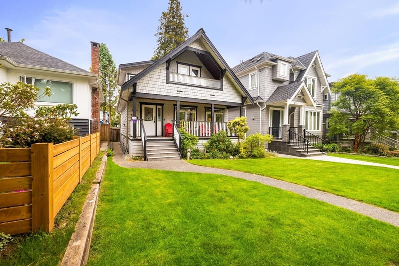 Luxury estate at 4337 West 15th Avenue, Vancouver, BC — photo 3