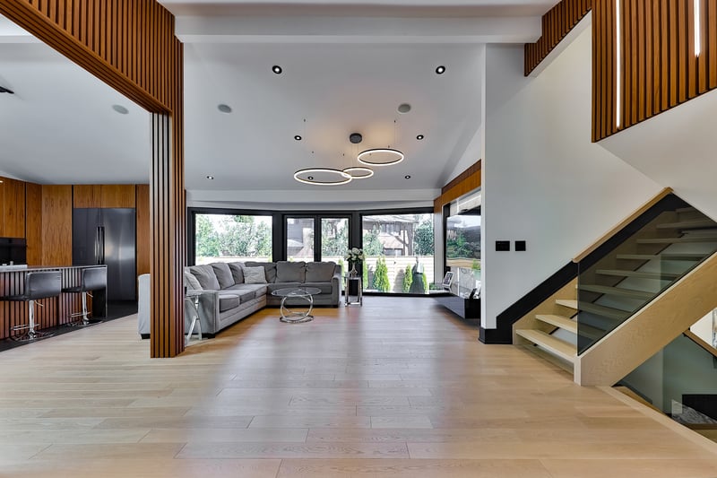 Luxury estate at 621 Sir Richards Road, Mississauga, ON — photo 4