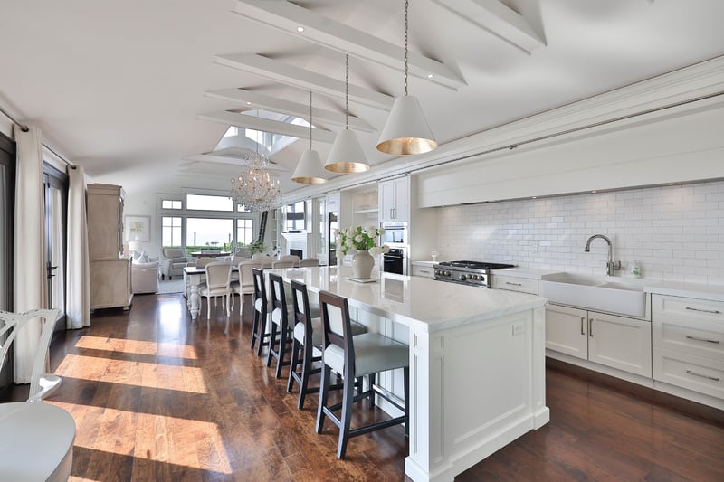 Luxury estate at 8 Chartwell Road, Oakville, ON — photo 9