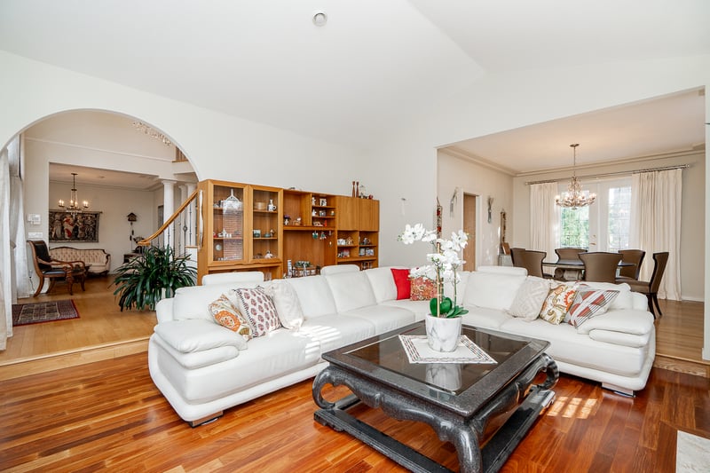 Luxury estate at 188 Wyndham Crescent, Anmore, BC — photo 6