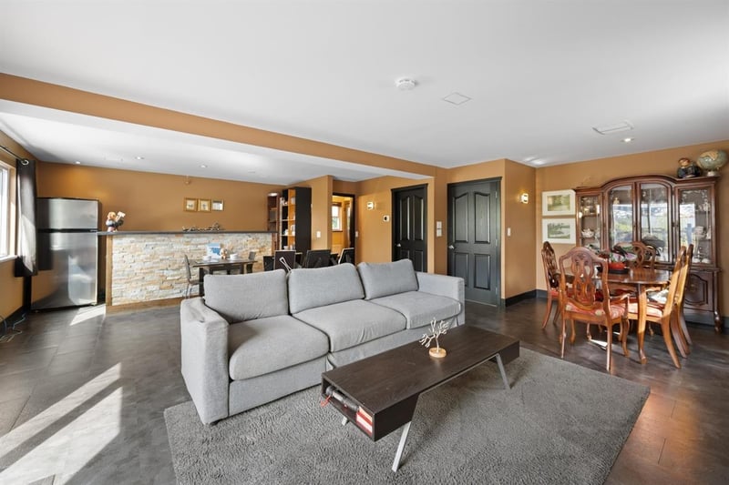 Luxury estate at 12359 188 Street, Pitt Meadows, BC — photo 33