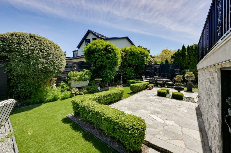 Luxury estate at 867 Victoria Avenue, Victoria, BC — photo 24