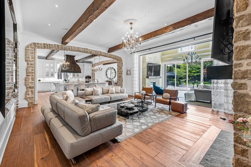 Luxury estate at 1470 Mississauga Road, Mississauga, ON — photo 7