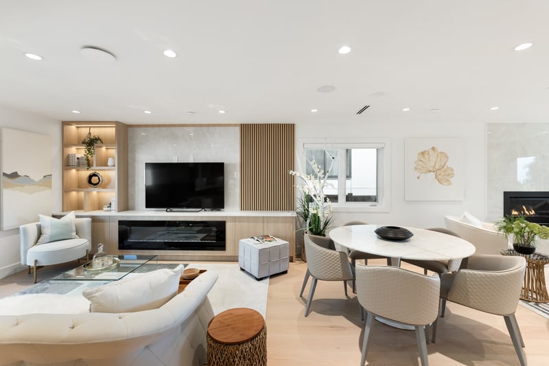 Luxury estate at 806 Montroyal Boulevard, North Vancouver, BC — photo 11