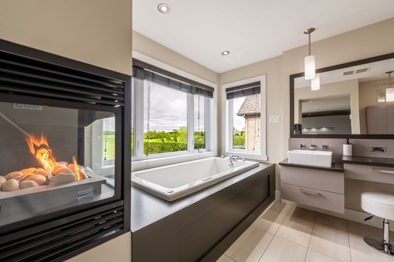 Luxury estate at 199 Rue des Français, Mont-Saint-Hilaire, QC — photo 16