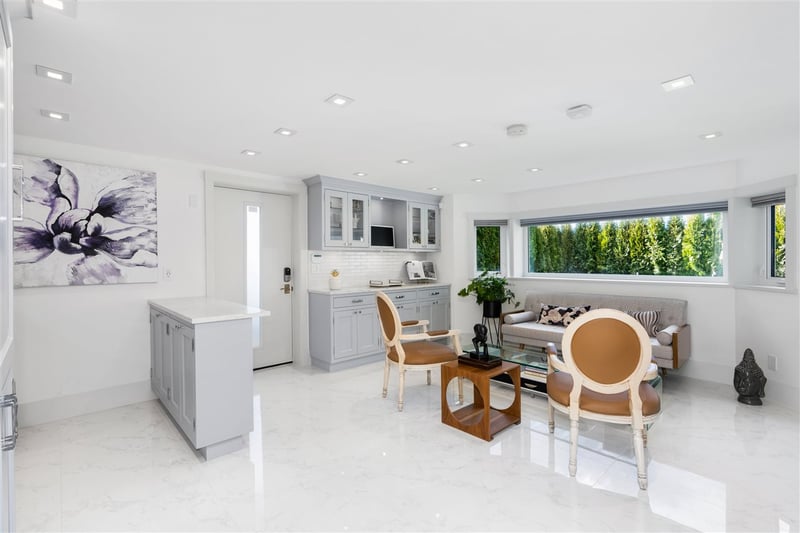Luxury estate at 1388 21st Street, West Vancouver — photo 14
