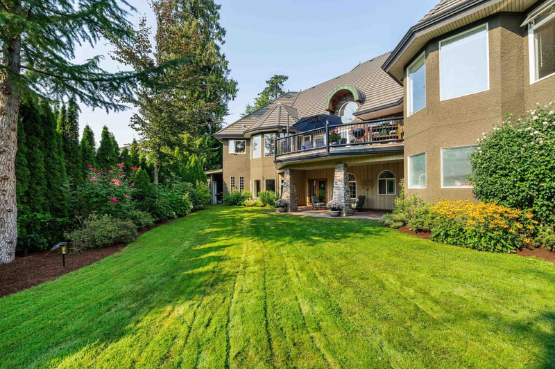 Luxury estate at 18638 54A Avenue, Surrey, BC — photo 32