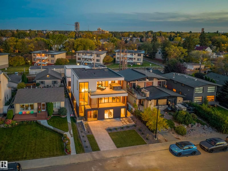 Luxury estate at 8915 Strathearn Drive NW, Edmonton, AB — photo 75