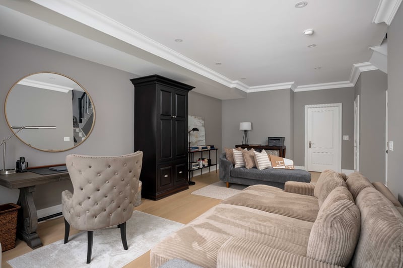 Luxury estate at 253 Hanover Street, Oakville, ON — photo 30