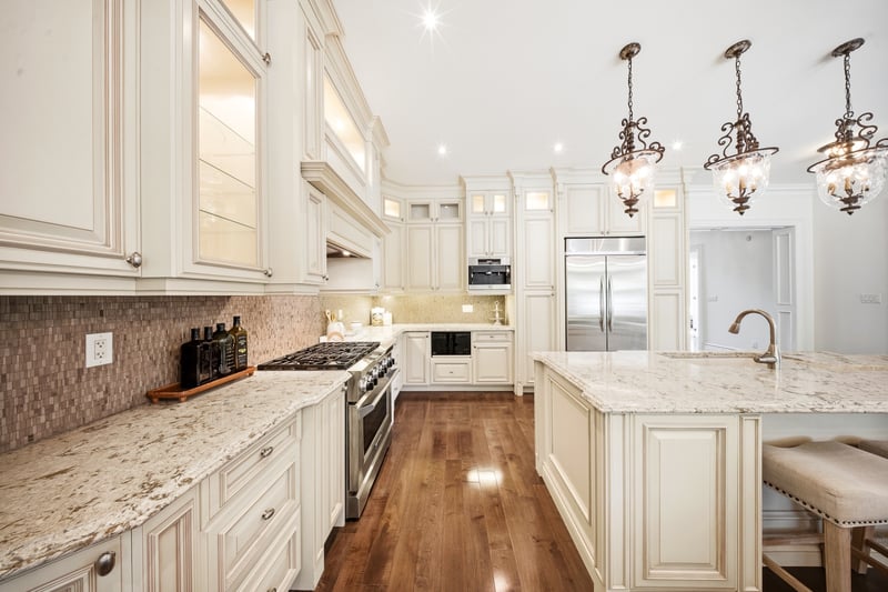 Luxury estate at 1098 Lakeshore Road West, Oakville, ON — photo 10