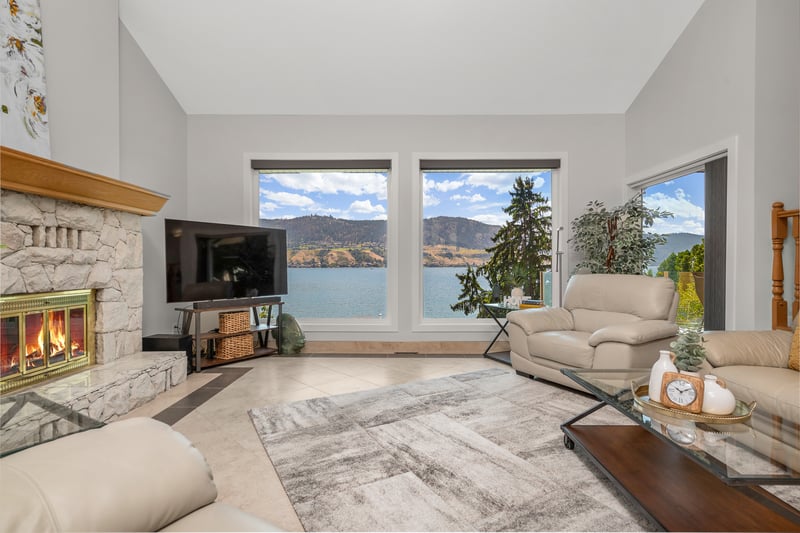 Luxury estate at 7994 Tronson Road, Vernon, BC — photo 6