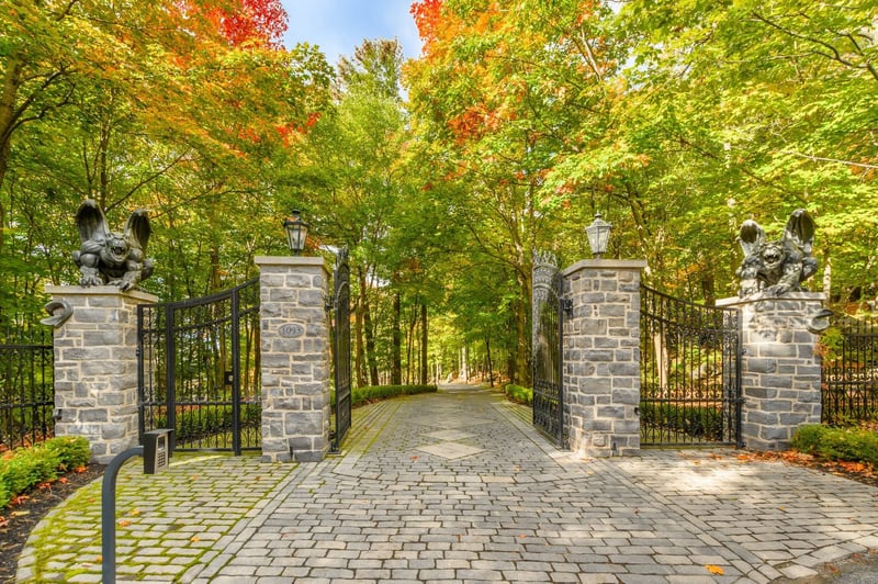 Luxury estate at 1093 Rue Béique, Mont-Saint-Hilaire, QC — photo 80