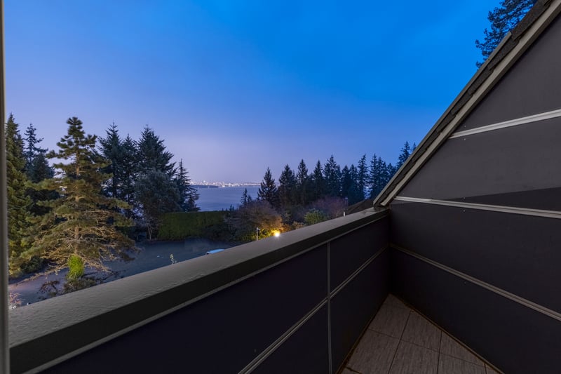 Luxury estate at 3722 Southridge Place, West Vancouver, BC — photo 21
