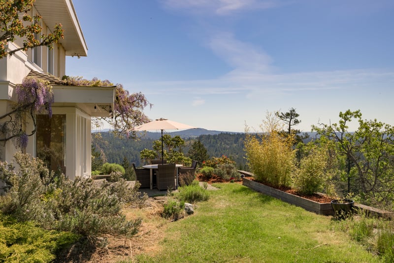 Luxury estate at 4699 Kerryview Drive, Victoria, BC — photo 4