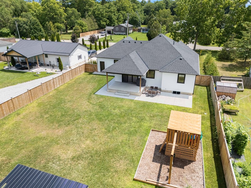 Luxury estate at 1463 Norfolk County Road 21, Delhi, ON — photo 4