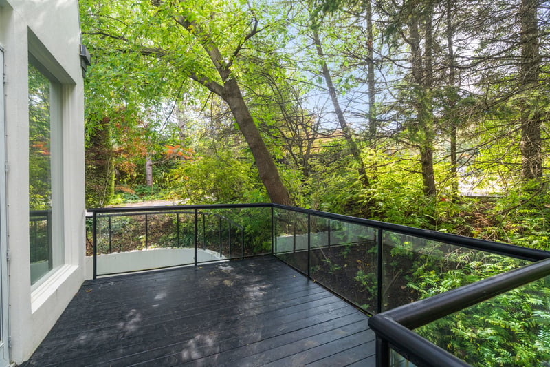 Luxury estate at 18 Timberglade Court, North York, ON — photo 17