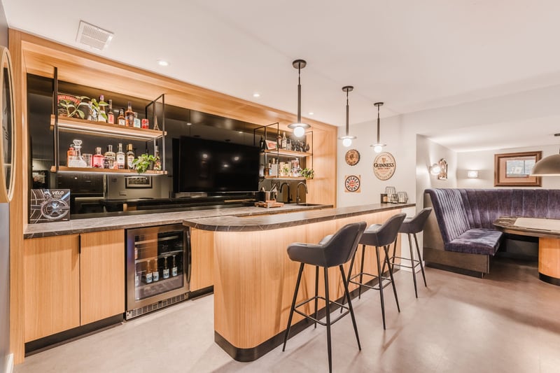 Luxury estate at 2021 Rue des Saules, St-Bruno-de-Montarville, QC — photo 20