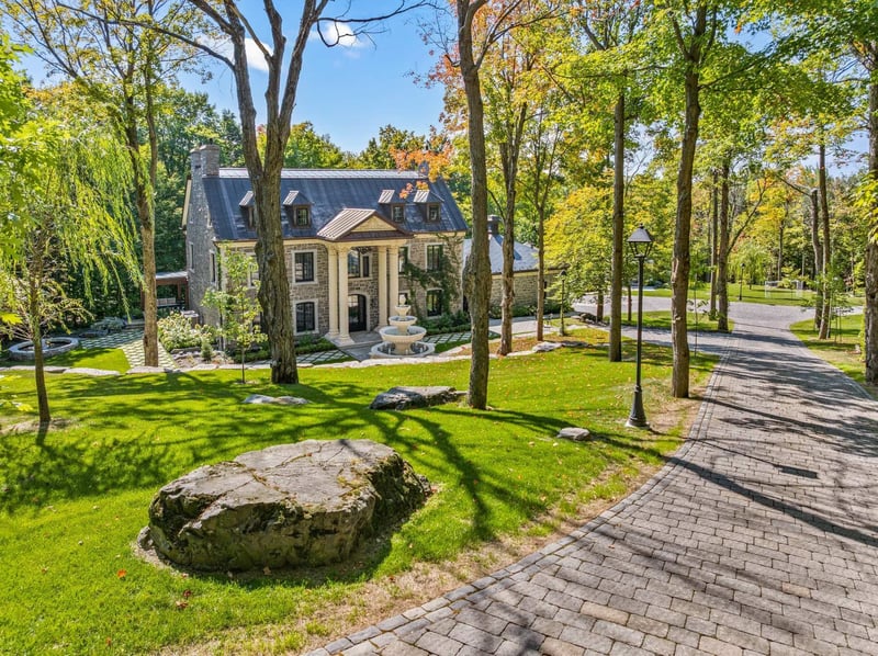Luxury estate at 1093 Rue Béique, Mont-Saint-Hilaire, QC — photo 79