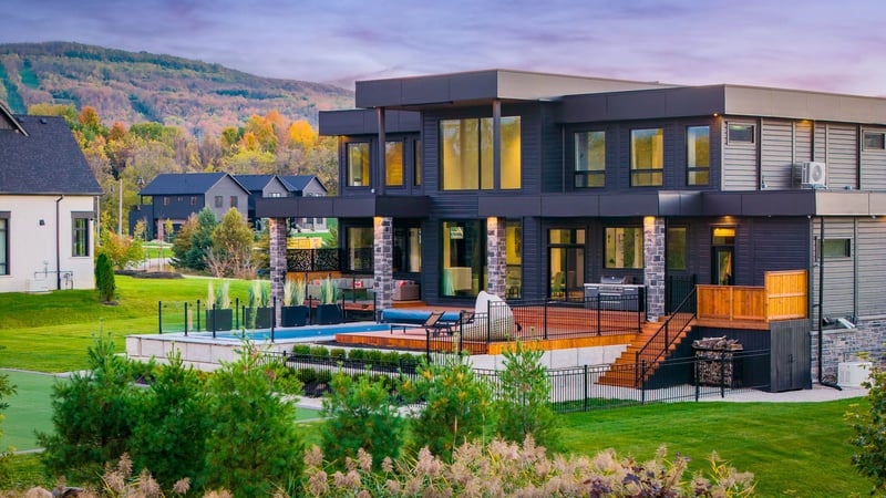 Luxury estate at 4 Raintree Court, Collingwood, ON — photo 5