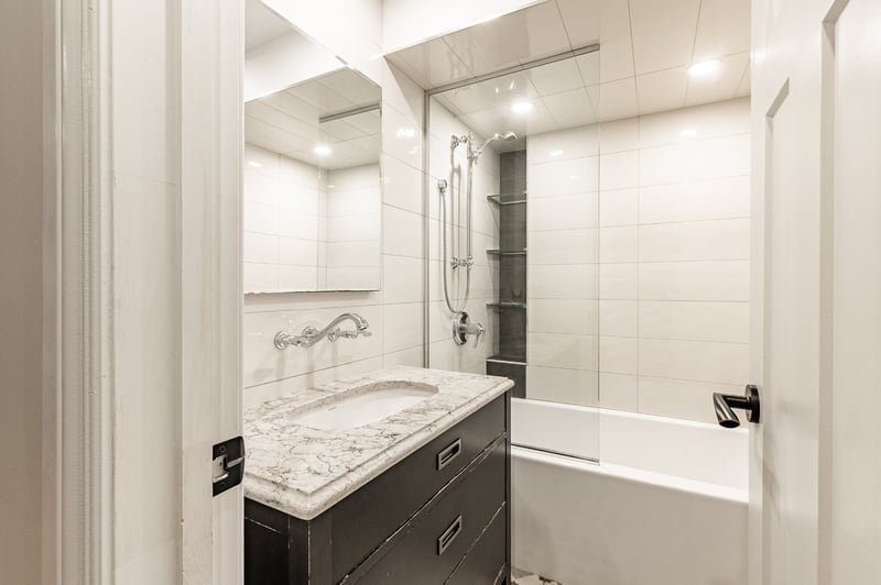 Luxury estate at 3800 Rue Martinique, Brossard, QC — photo 18