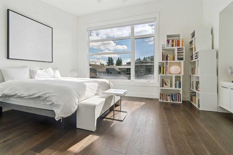 Luxury estate at 2026 32 Street Southwest, Calgary, AB — photo 11