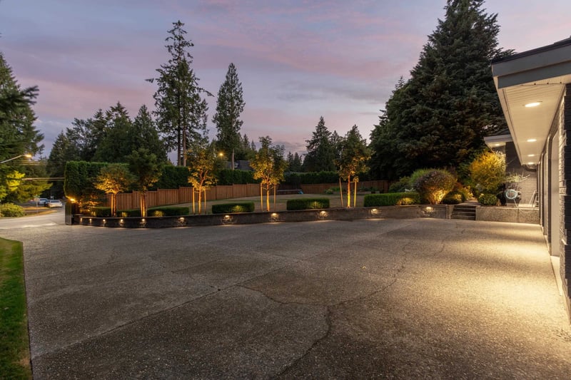 Luxury estate at 13877 32 Avenue, Surrey, BC — photo 30