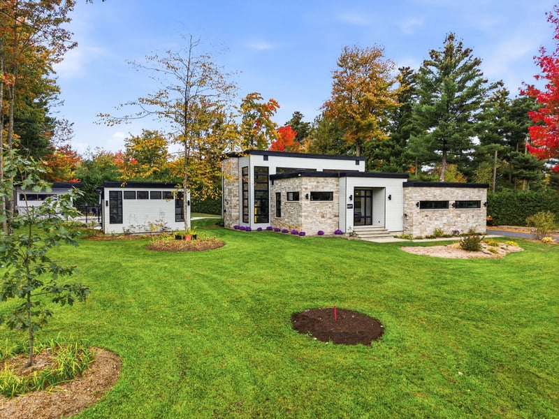 Luxury estate at 907 Rue des Lievres, Farnham, QC — photo 51