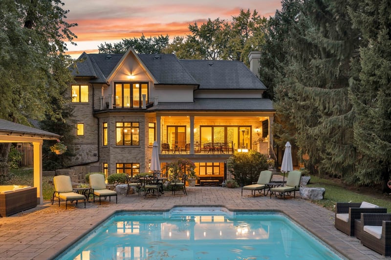Luxury estate at 1469 Crescent Road, Mississauga, ON — photo 4
