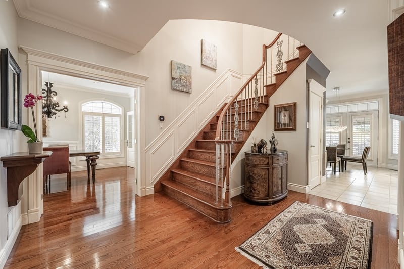 Luxury estate at 533 Rue des Falaises, Mont-Saint-Hilaire, QC — photo 5