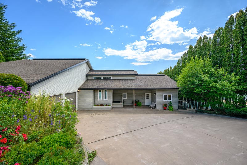 Luxury estate at 7994 Tronson Road, Vernon, BC — photo 39