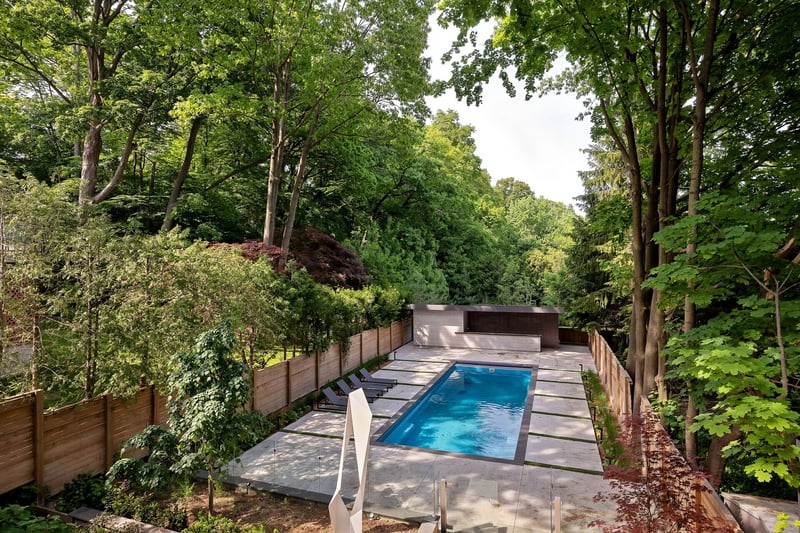 Luxury estate at 11 North Drive, Toronto — photo 15