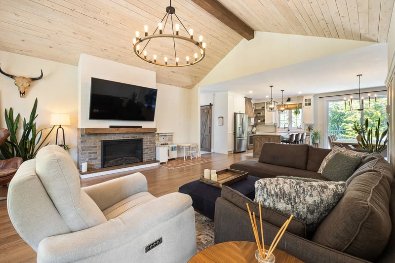 Luxury estate at 303 Rue Bergeron Est, Granby, QC — photo 8