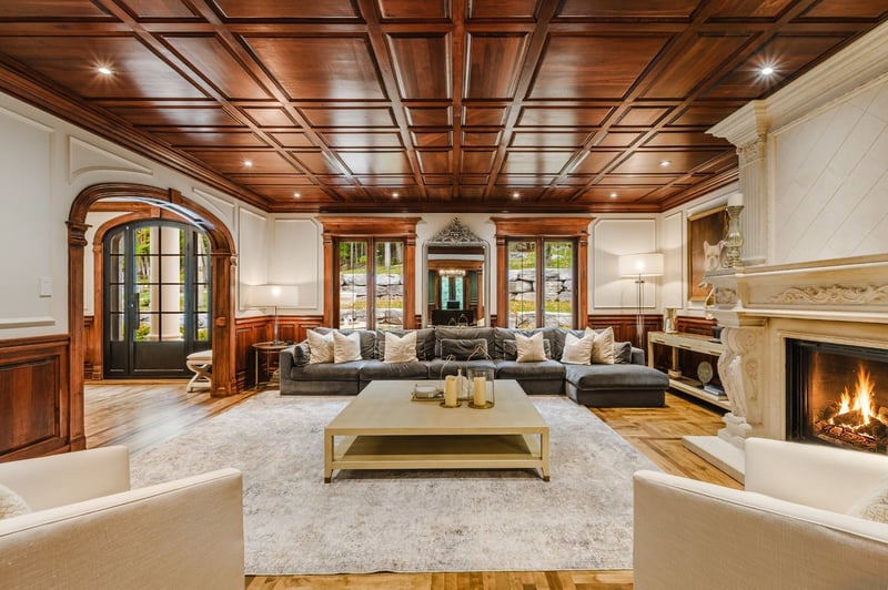 Luxury estate at 1093 Rue Béique, Mont-Saint-Hilaire, QC — photo 8