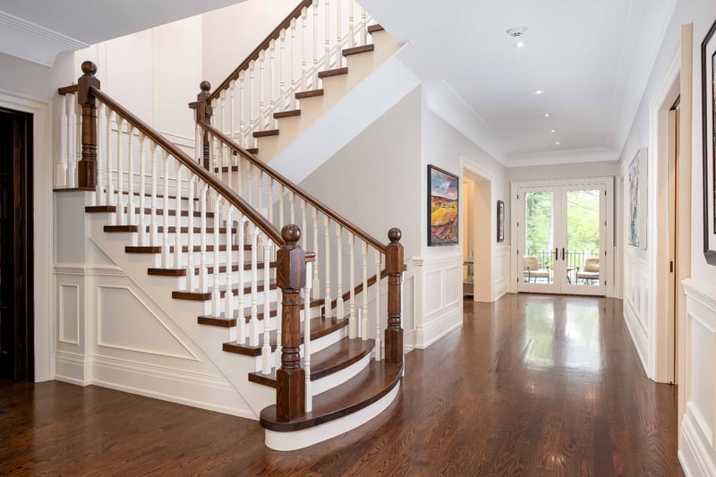 Luxury estate at 1469 Crescent Road, Mississauga, ON — photo 11