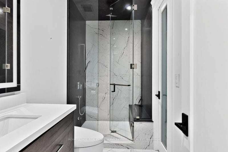 Luxury estate at 533 Carson Lane, Oakville, ON — photo 38