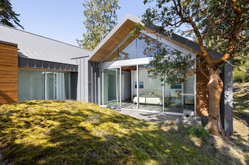 Luxury estate at 931 Ocean Park Lane, Bowen Island, BC — photo 26